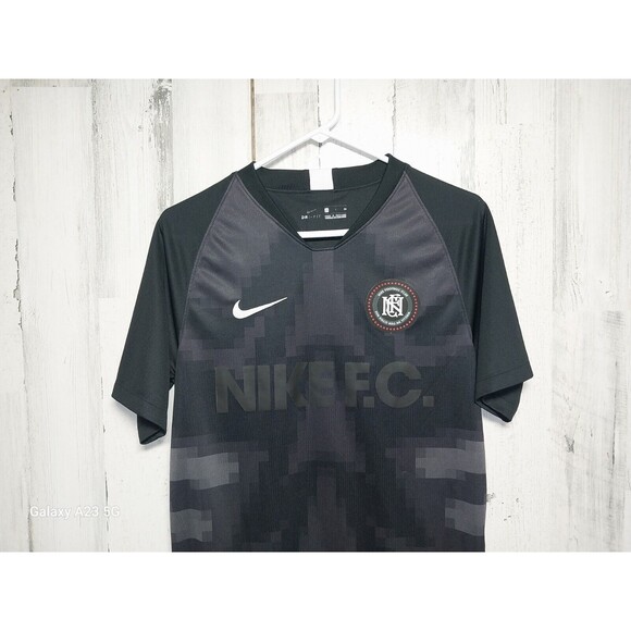 Nike Football Club Mens Small Black V Neck Tee - Picture 3 of 7